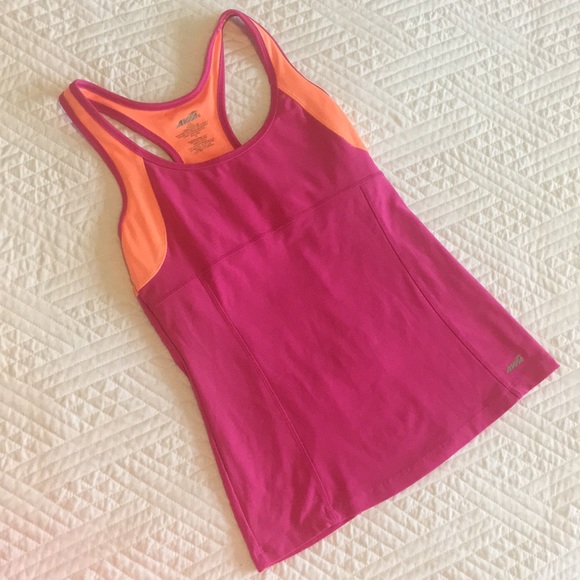 Work out Tank Top. - Picture 2 of 4